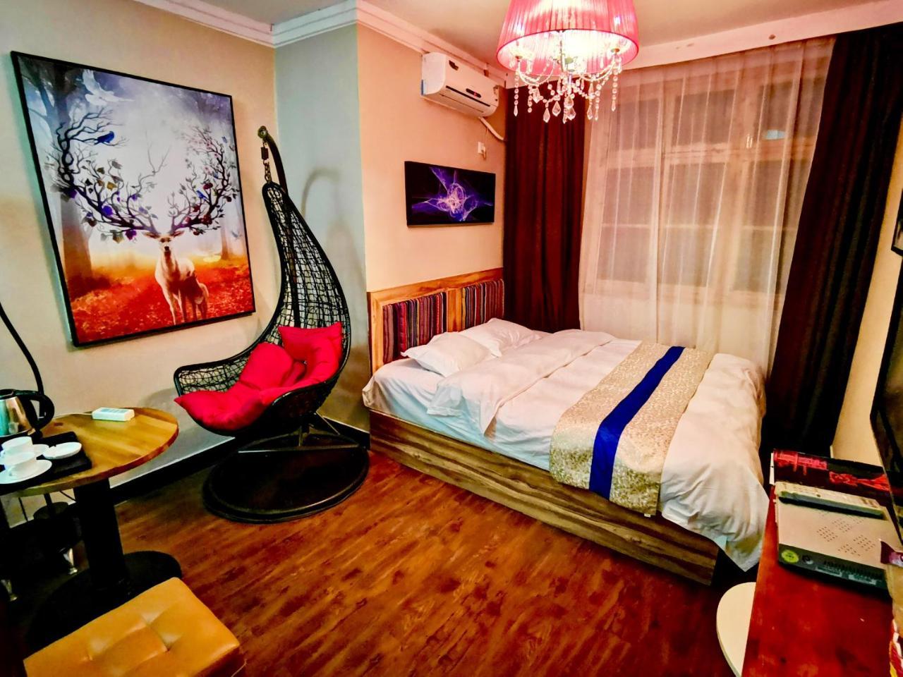 Fenghuang Little Bear Family Guest House Ngoại thất bức ảnh