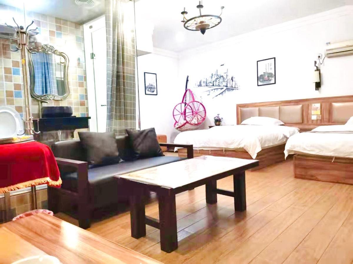 Fenghuang Little Bear Family Guest House Ngoại thất bức ảnh